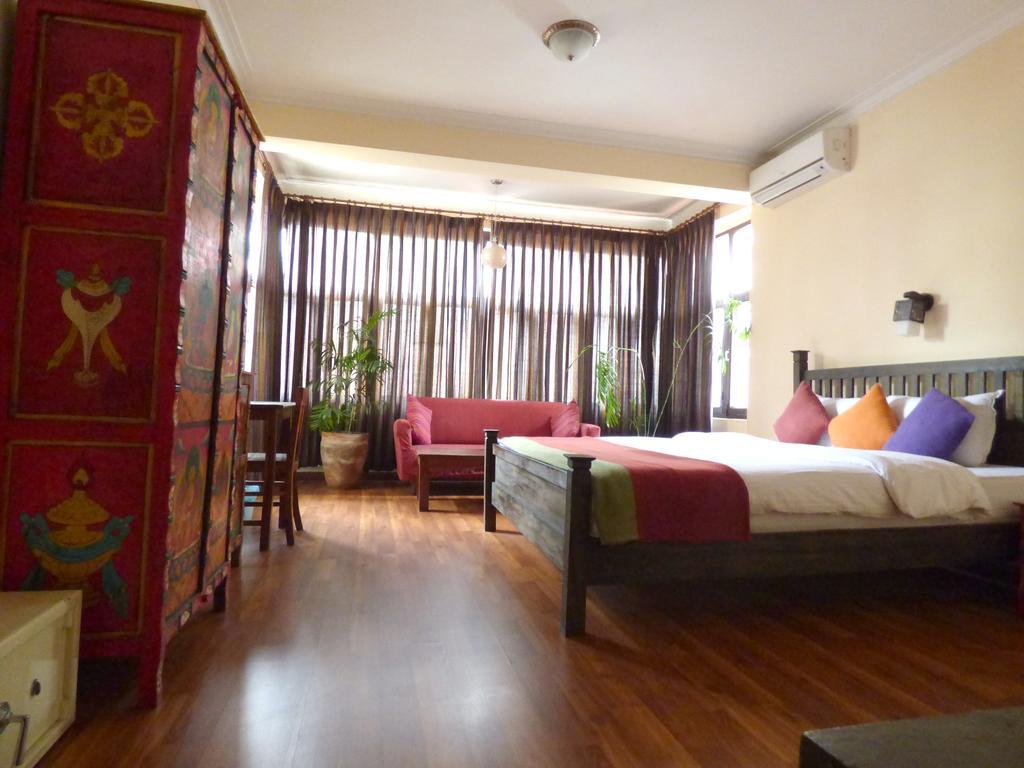 Hotel Mi Casa Kathmandu Bagian luar foto