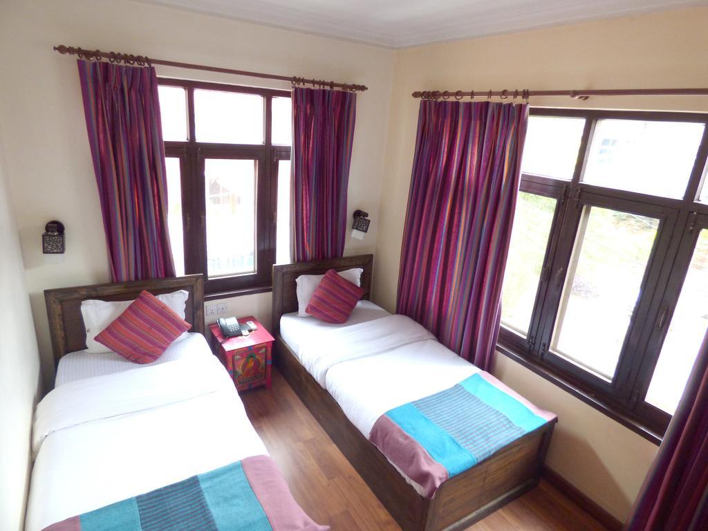 Hotel Mi Casa Kathmandu Bagian luar foto
