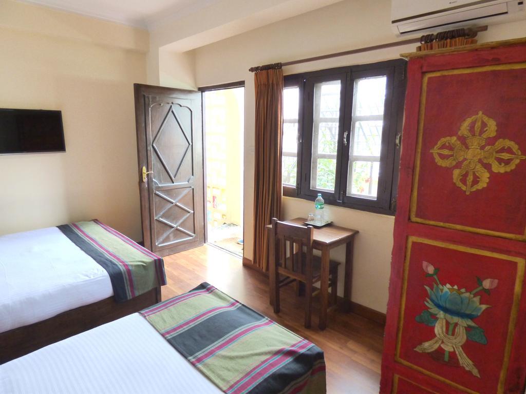 Hotel Mi Casa Kathmandu Bagian luar foto