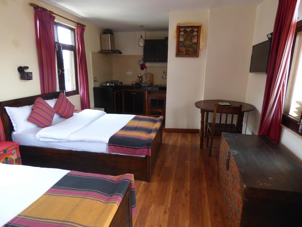 Hotel Mi Casa Kathmandu Bagian luar foto