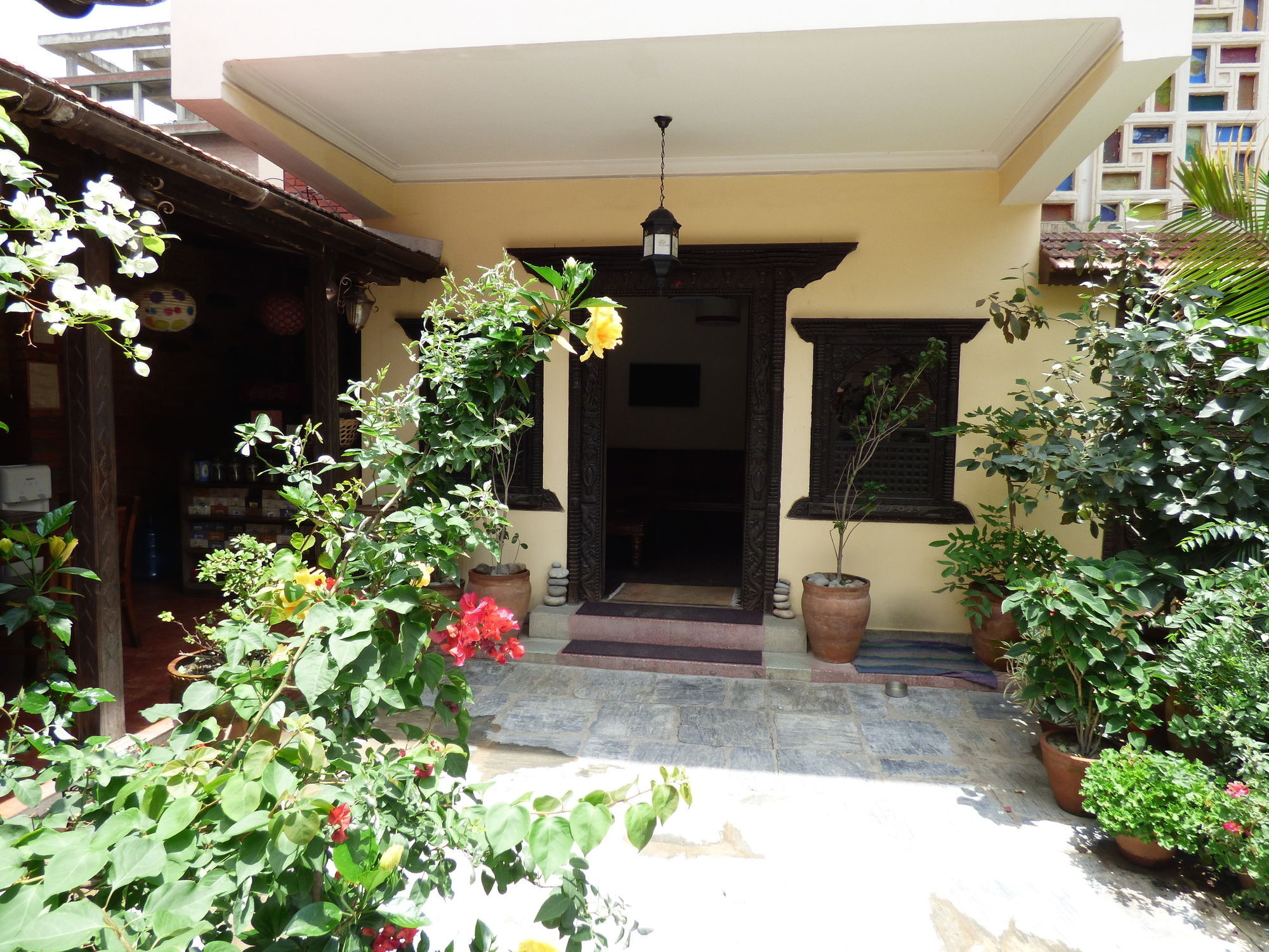 Hotel Mi Casa Kathmandu Bagian luar foto